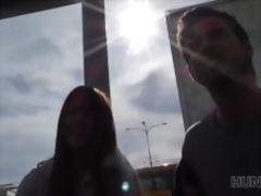 HUNT4K La coppia ha bisogno di soldi per il motel quindi